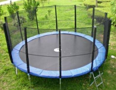 Trampolin mit Leiter 